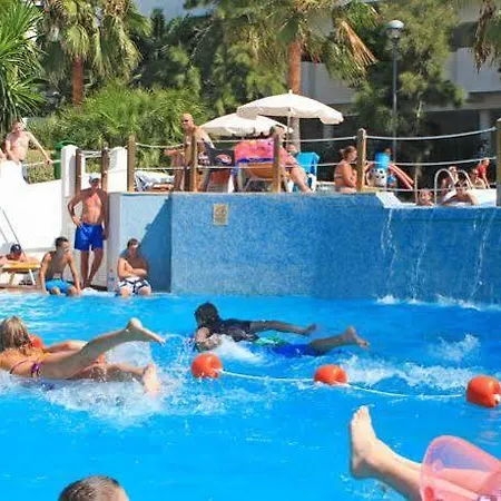Bluesea Club Martha's מלון דירות 4*